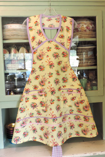 1940 Wedding Aprons