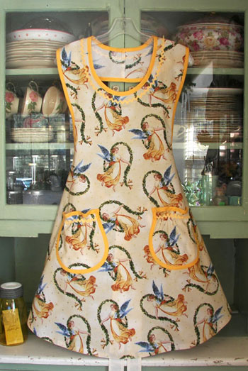 Aunt Rose Angels On Cream cobbler apron